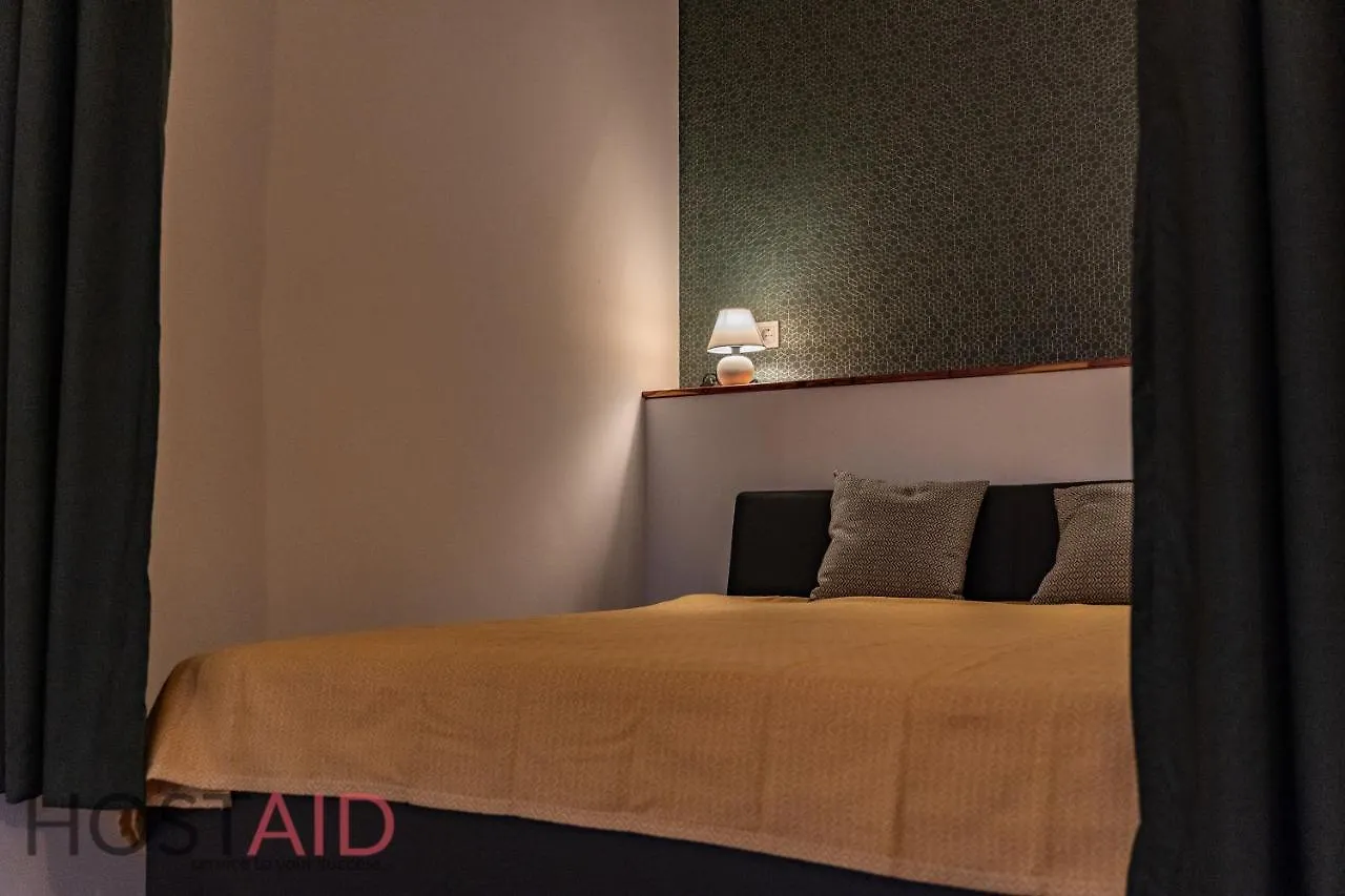 Kd11 Apartment Hostaid Budapest Hungary